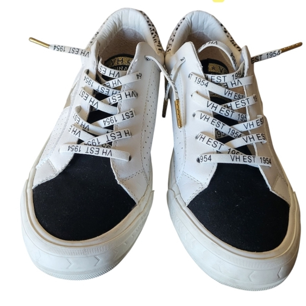 Vintage Havana White and Silver Star Sneakers - Picture 3 of 16
